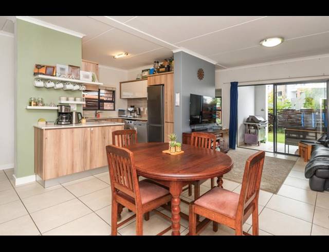 3 BEDROOM APARTMENT FOR SALE IN LINBRO PARK